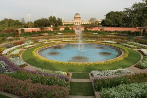 MUGHAL-GARDEN-RASHTRAPATI-BHAVAN-866x487