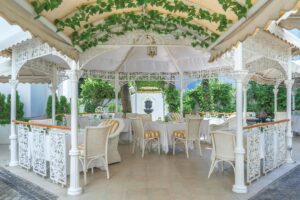 San-Gimignano-Italian-Style-Pergola